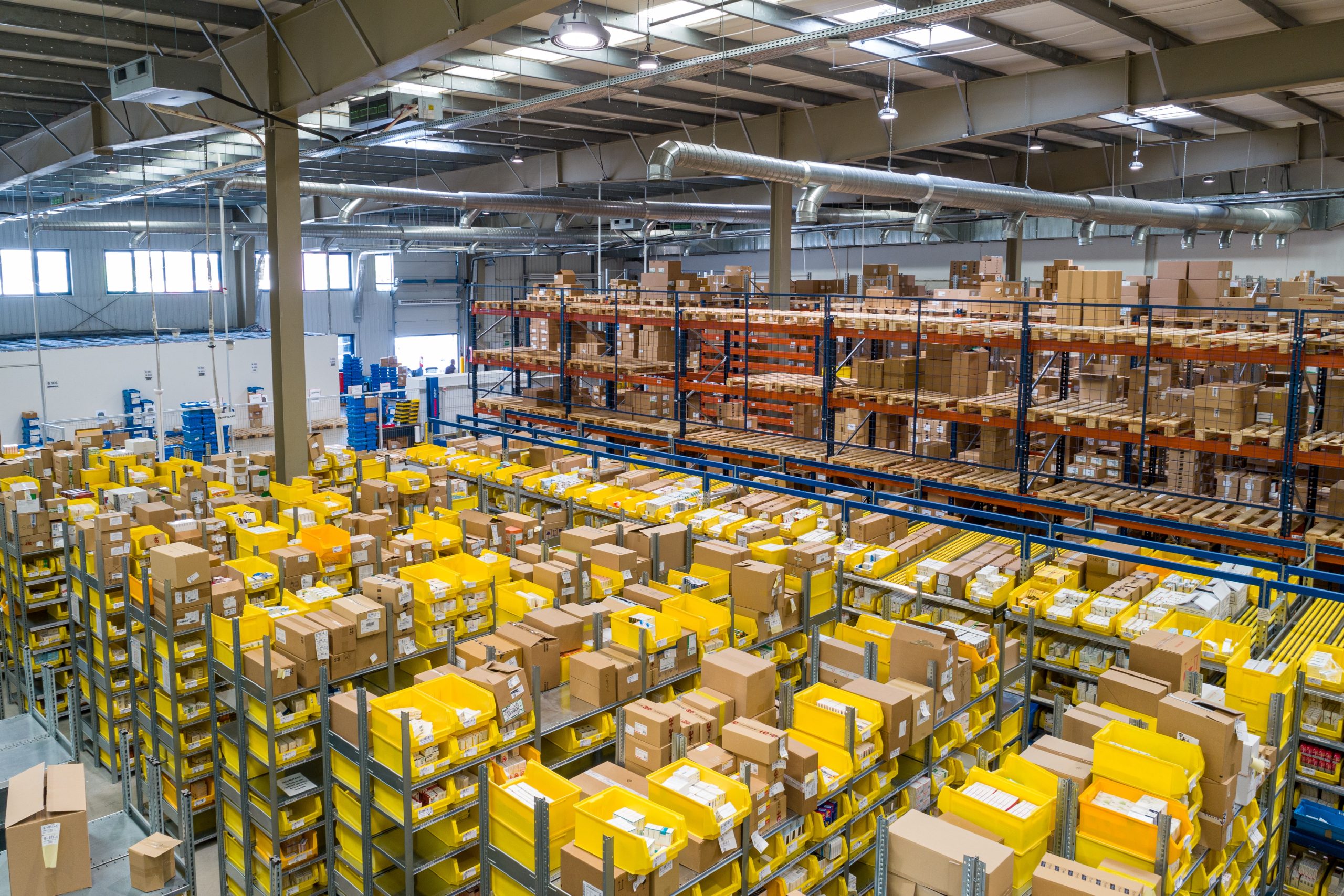Warehouse distribution centre